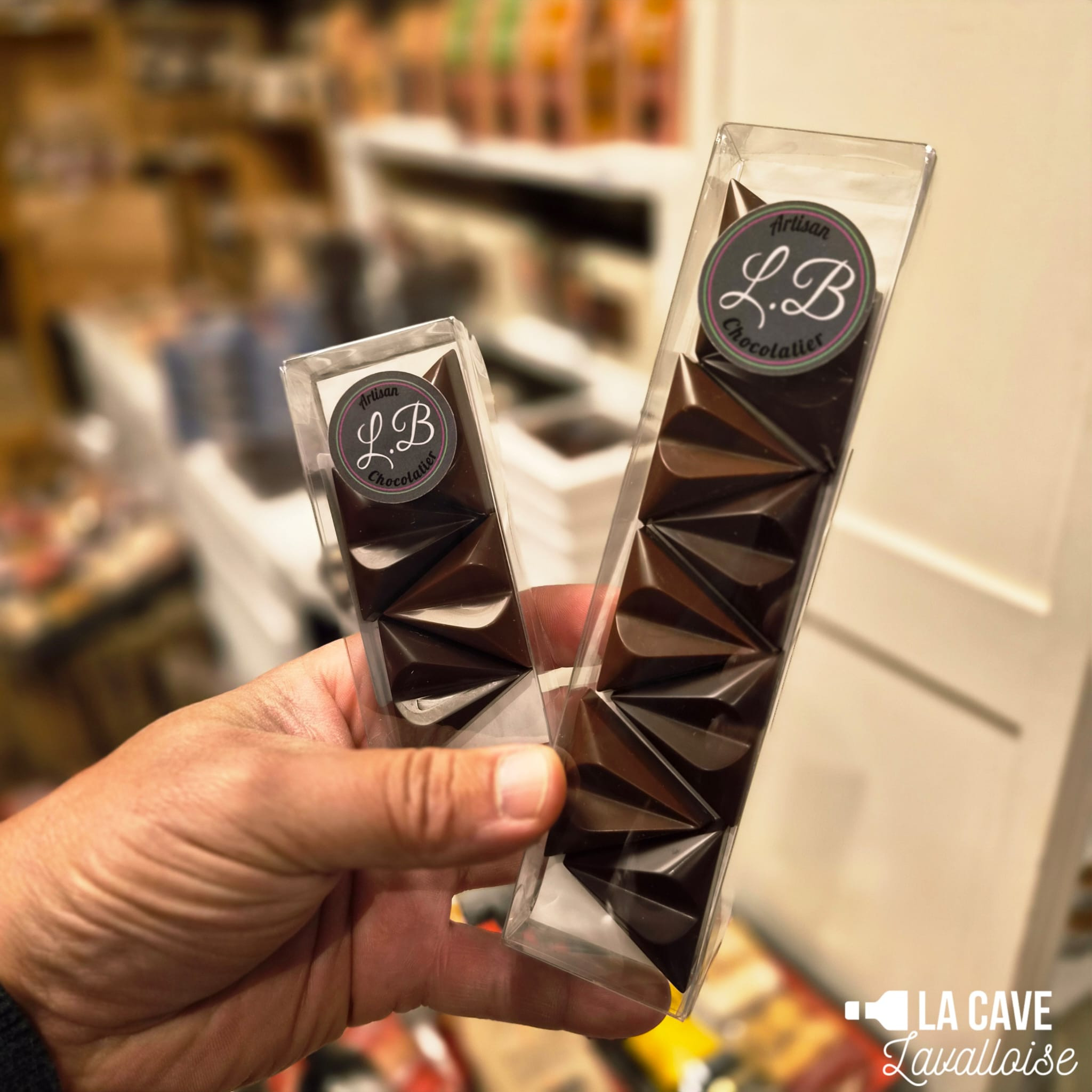 La Cave Lavalloise - Réglette Praliné Amande – Artisan-Chocolatier – 32gr - 1