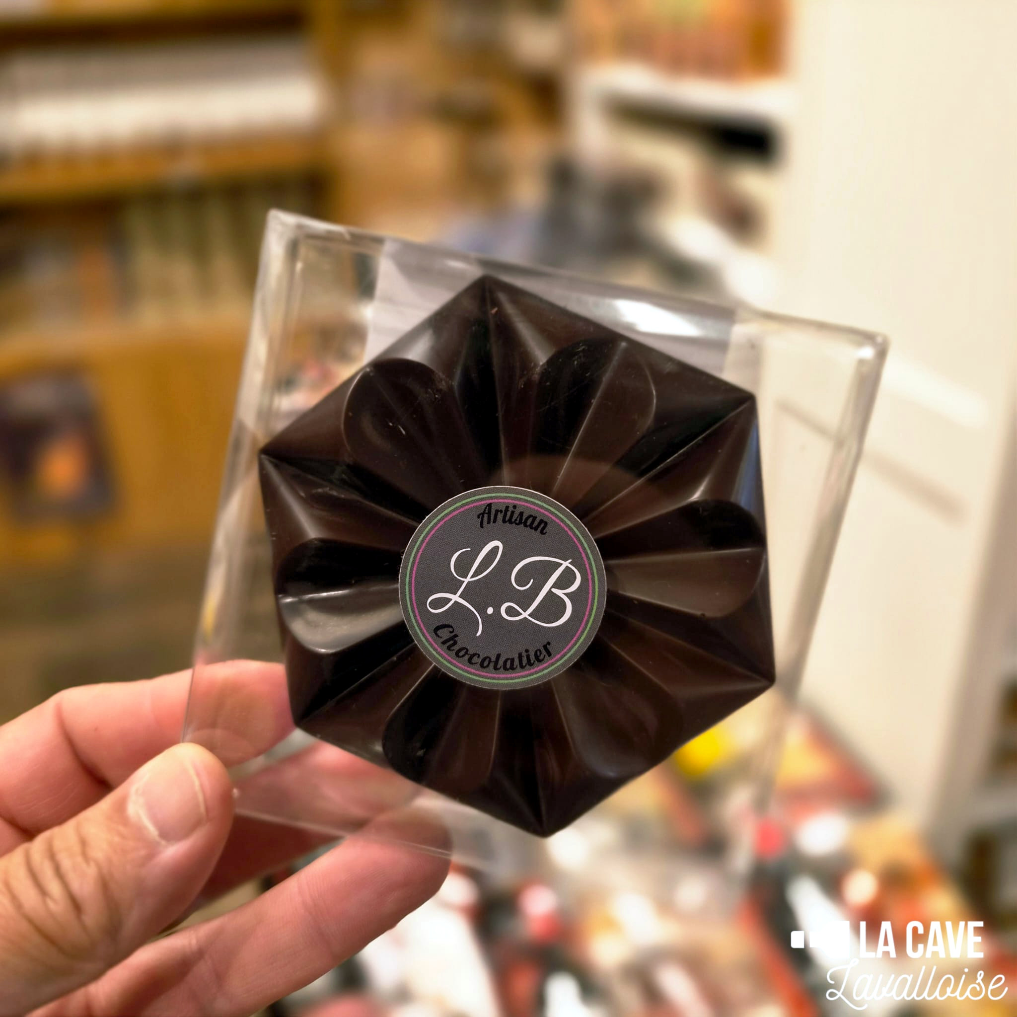 La Cave Lavalloise - Rosace Praliné Amande – Artisan-Chocolatier – 55gr - 1